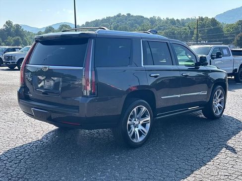 Used 2015 Cadillac Escalade Premium AWD/4WD image 8