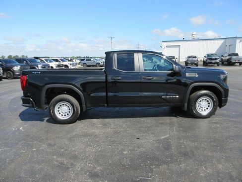 Certified 2025 GMC Sierra 1500 Pro w/ Pro Value Package AWD/4WD image 4