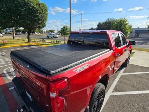 Used 2021 Chevrolet Silverado 1500 LT Trail Boss w/ Convenience Package II AWD/4WD image 7