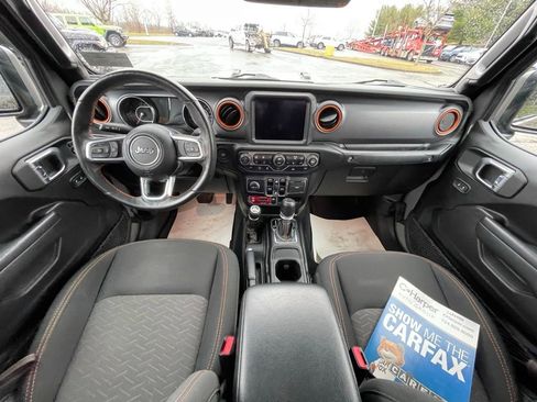 Used 2023 Jeep Gladiator Mojave w/ Cold Weather Group image 24