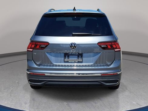 Certified 2023 Volkswagen Tiguan SE FWD image 6