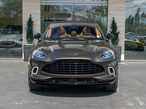 Used 2021 Aston Martin DBX image 6