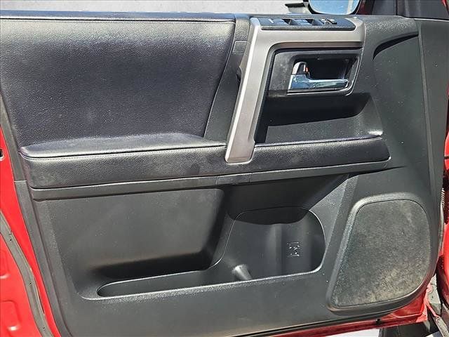 Used 2022 Toyota 4Runner SR5 AWD/4WD image 10