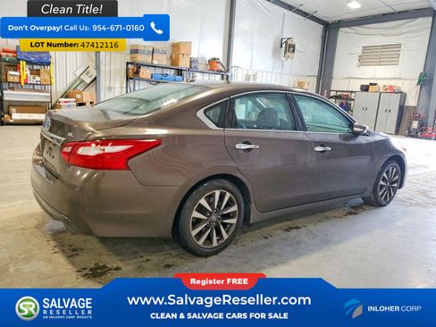 Used 2017 Nissan Altima 2.5 SL w/ Moonroof Package FWD image 4