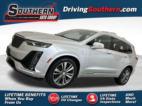Used 2020 Cadillac XT6 Premium Luxury FWD image 1
