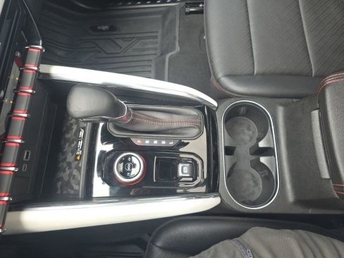 Used 2024 GMC Canyon AT4X w/ AT4X AEV Edition image 23