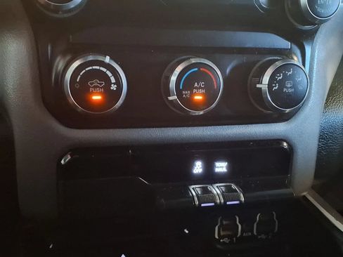Used 2019 RAM 1500 Big Horn AWD/4WD image 20