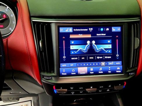 Used 2022 Maserati Levante GT AWD/4WD image 17