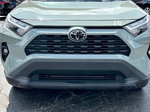 Used 2022 Toyota RAV4 XLE Premium AWD/4WD image 4