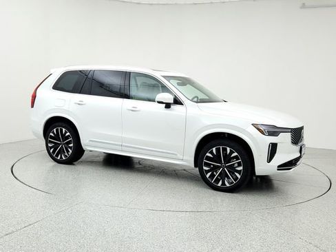 New 2026 Volvo XC90 B6 Ultra image 3