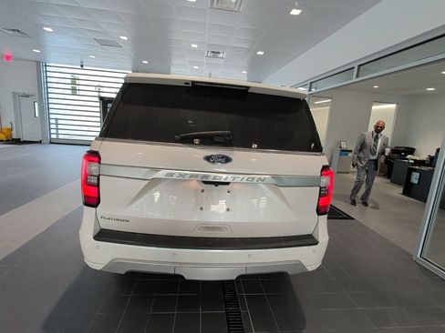 Used 2019 Ford Expedition Platinum AWD/4WD image 4