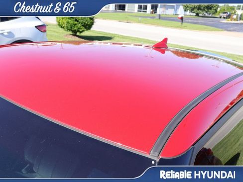 Used 2016 Hyundai Veloster FWD image 14