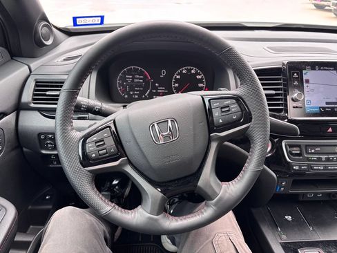 Used 2025 Honda Ridgeline Black Edition image 24