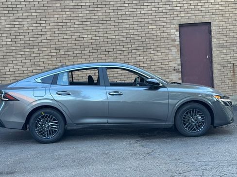 New 2026 Nissan Sentra SV w/ SV Convenience Package FWD image 5