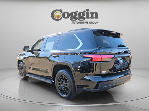 Used 2024 Toyota Sequoia SR5 image 4