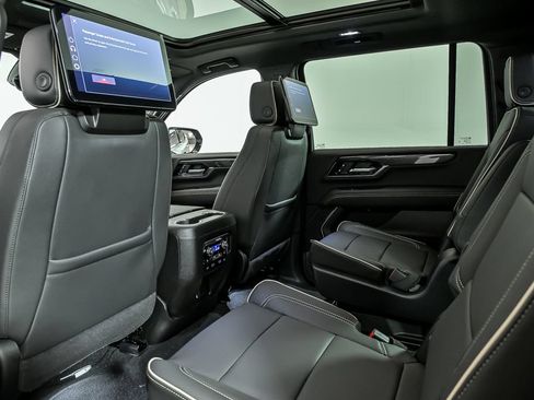 New 2026 GMC Yukon XL Elevation w/ Elevation Premium Package AWD/4WD image 11