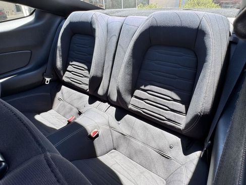 Used 2017 Ford Mustang Coupe RWD image 27