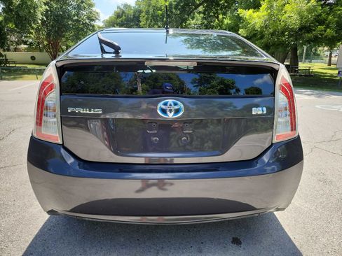 Used 2013 Toyota Prius Two FWD image 7