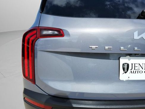 Certified 2022 Kia Telluride EX FWD image 32