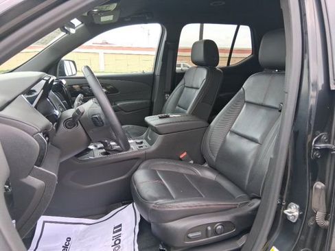 Used 2023 Chevrolet Traverse RS w/ LPO, Floor Liner Package FWD image 16