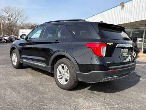Used 2024 Ford Explorer XLT w/ Equipment Group 202A image 5
