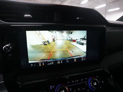 Used 2026 GMC Sierra 2500 AT4 w/ AT4 Preferred Package AWD/4WD image 19