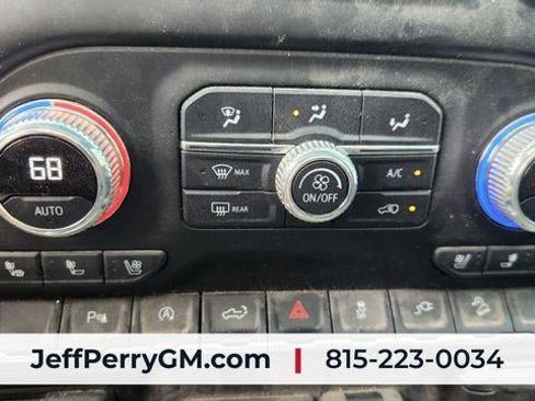 Used 2021 GMC Sierra 1500 AT4 w/ AT4 Premium Package AWD/4WD image 10