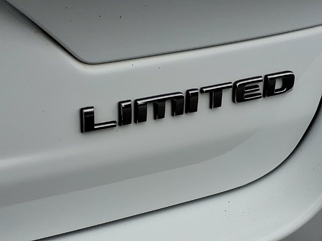 Used 2023 Jeep Grand Cherokee Limited AWD/4WD image 10