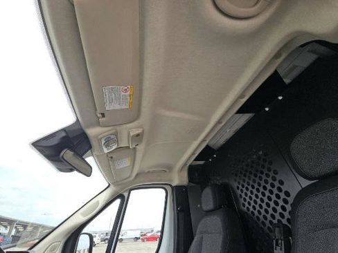 Used 2025 RAM ProMaster 2500 w/ U-Haul Equipment Group FWD image 12
