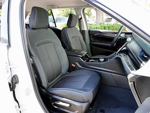 Certified 2023 Jeep Grand Cherokee Laredo RWD image 13