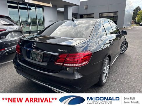 Used 2014 Mercedes-Benz E 350 4MATIC Sedan image 3