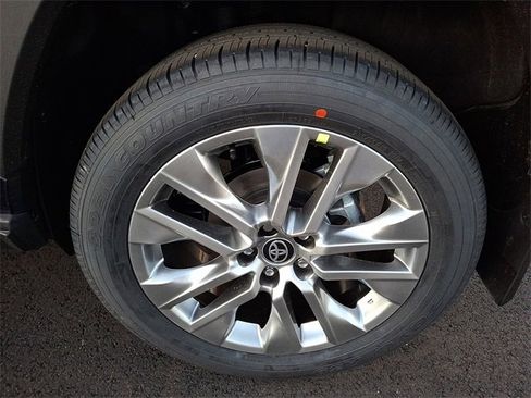 New 2025 Toyota RAV4 XLE Premium image 6