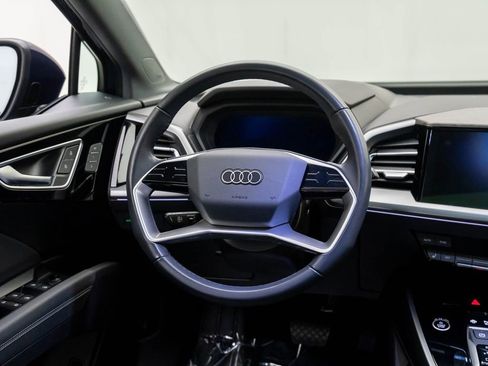 Used 2024 Audi Q4 e-tron Prestige image 10