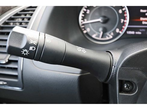 Used 2024 Nissan Armada Platinum w/ Captain's Chairs Package image 18