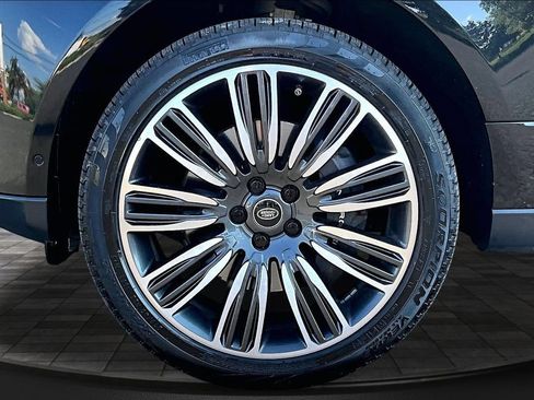 Used 2019 Land Rover Range Rover Supercharged AWD/4WD image 40