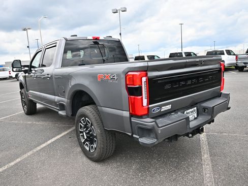 Used 2026 Ford F250 Platinum AWD/4WD image 6