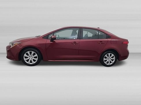 Used 2025 Toyota Corolla LE FWD image 8