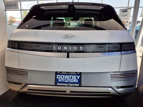 Certified 2024 Hyundai Ioniq 5 Limited RWD image 4