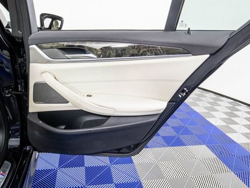 Used 2020 BMW 540i xDrive w/ M Sport Package image 16