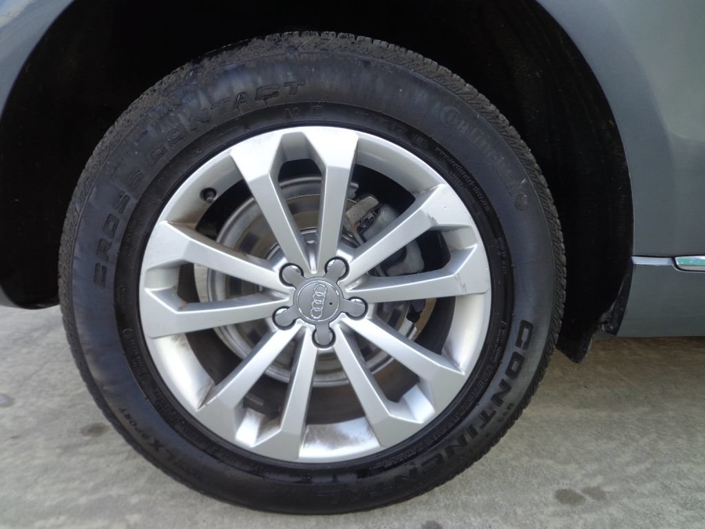 Used 2015 Audi Q5 2.0T Premium Plus w/ Technology Package AWD/4WD image 10