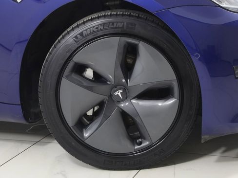 Used 2020 Tesla Model 3 Standard Range image 16