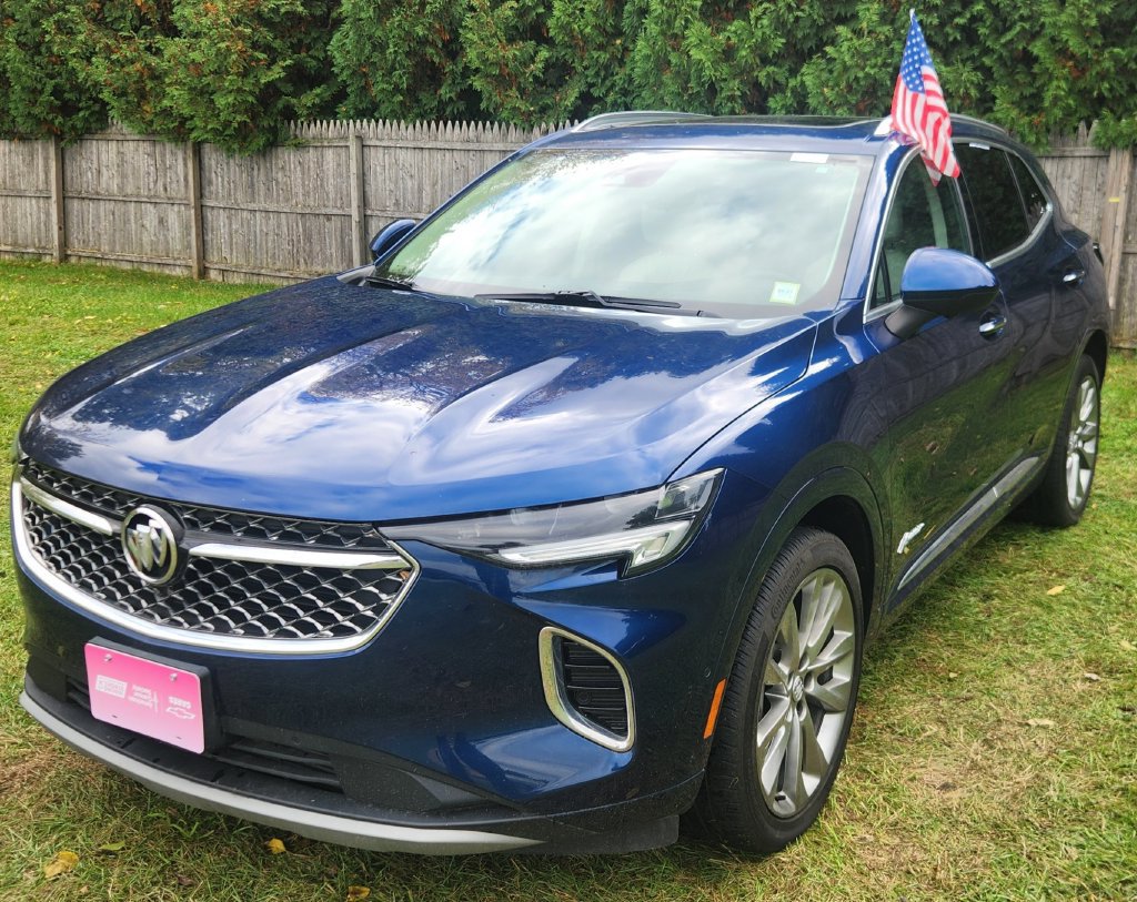Used 2022 Buick Envision Avenir w/ Technology Package II AWD/4WD image 11