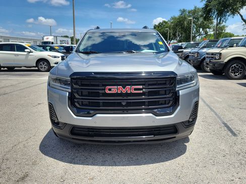 Used 2023 GMC Acadia SLT w/ Elevation Edition FWD image 2