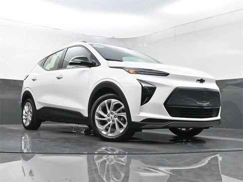 Used 2023 Chevrolet Bolt EUV LT image 23
