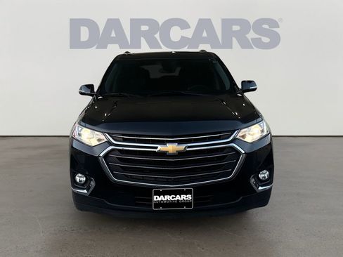 Used 2018 Chevrolet Traverse LT image 2
