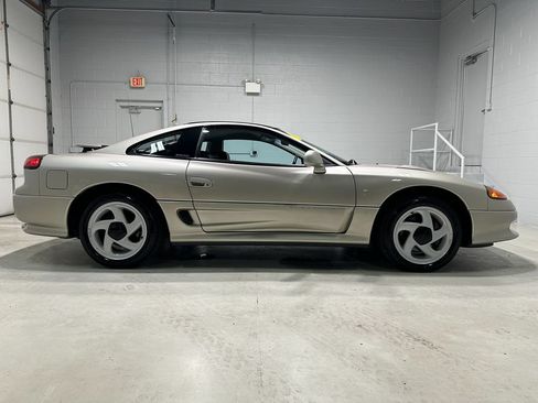 Used 1992 Dodge Stealth R/T Turbo AWD/4WD image 2
