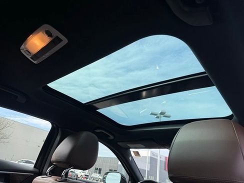 Used 2017 INFINITI QX30 Premium w/ Technology Package image 16