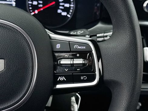 Used 2023 Kia Sorento LX FWD image 31