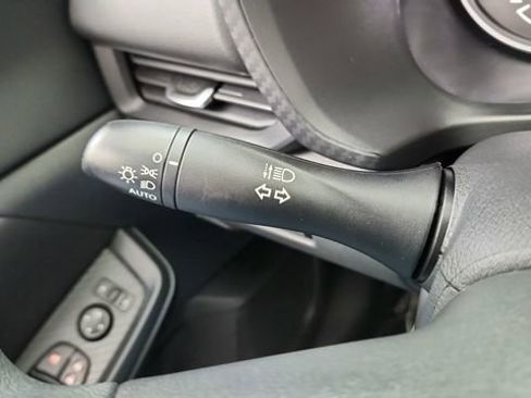 Used 2025 Nissan Sentra S image 40