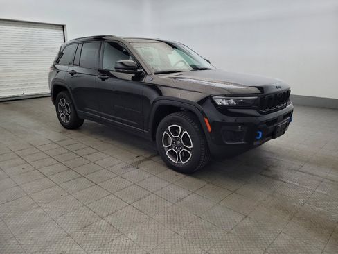 Used 2022 Jeep Grand Cherokee Trailhawk w/ Advanced Protech Group II AWD/4WD image 11